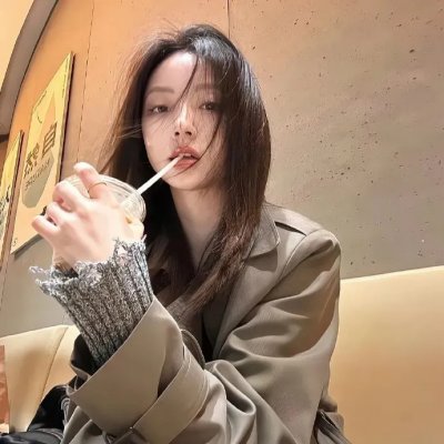 拿针的女孩
